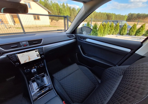 Skoda Superb cena 60900 przebieg: 254100, rok produkcji 2016 z Miasteczko Śląskie małe 596